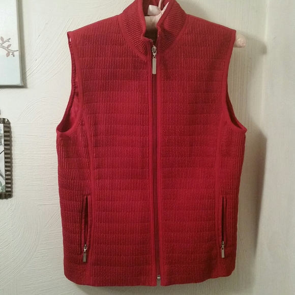 Tehama quilted lined vest, M - Picture 2 of 6